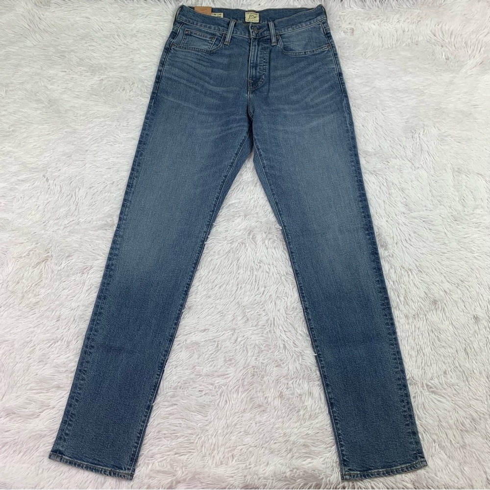 J Crew 1040 Athletic Tapered-fit stretch jean in three-year wash size 29x32